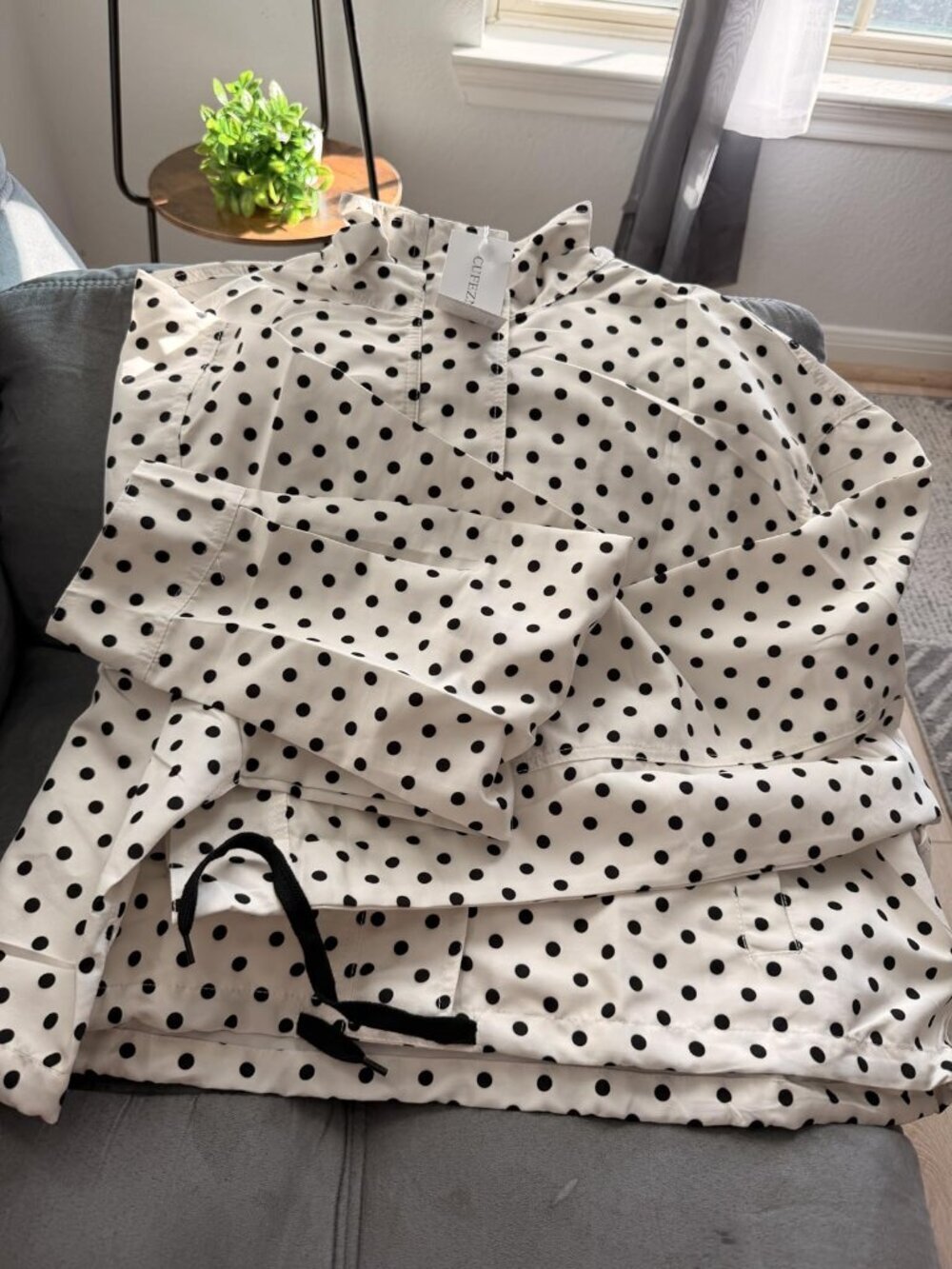 ✨ NWT Polka Dot Cropped Bomber Jacket Zip Up Windbreaker White Black S - Picture 4 of 11